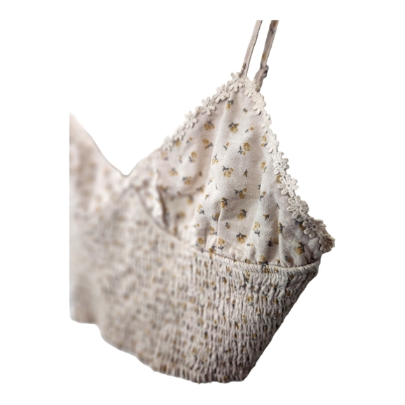 SOLD Sky & Sparrow Ditsy Daisy Smocked Cami Crop Top - Picture 4 of 7